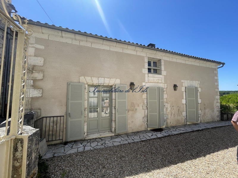 Maison - 253 m² - 13 pièces