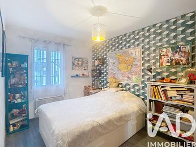 Maison - 75 m² - 5 pièces