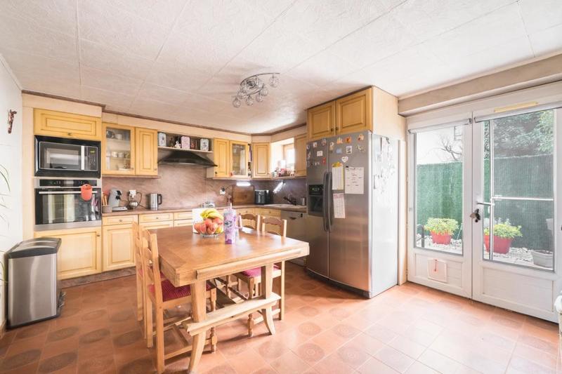 Maison - 170 m² - 8 pièces