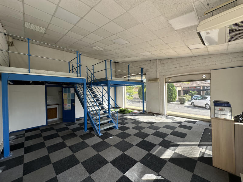 Local commercial - 1 436 m²