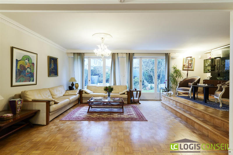 Maison - 142 m² - 6 pièces