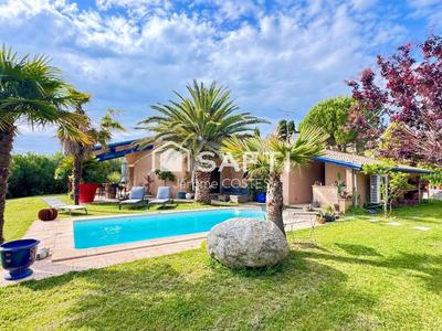 Villa - 196 m² - 5 pièces