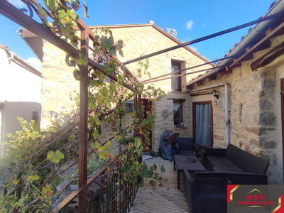 Maison - 98 m² - 3 pièces