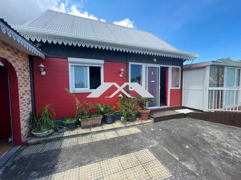 Maison - 140 m² - 6 pièces