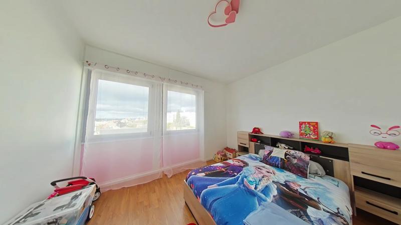 Appartement - 103 m² - 5 pièces