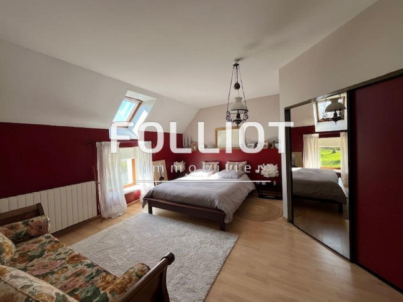 Maison - 225 m² - 7 pièces