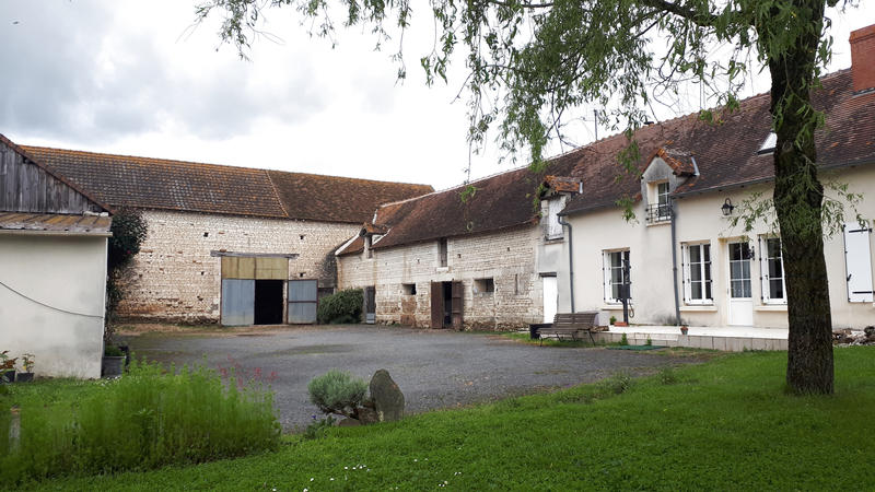 Propriété - 241 m² - 10 pièces