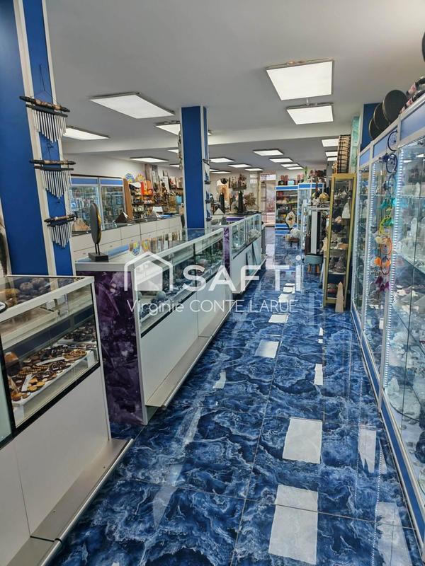 Local commercial - 215 m² - 5 pièces