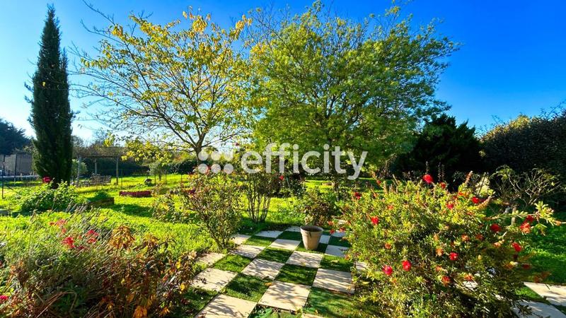 Maison - 93 m² - 5 pièces