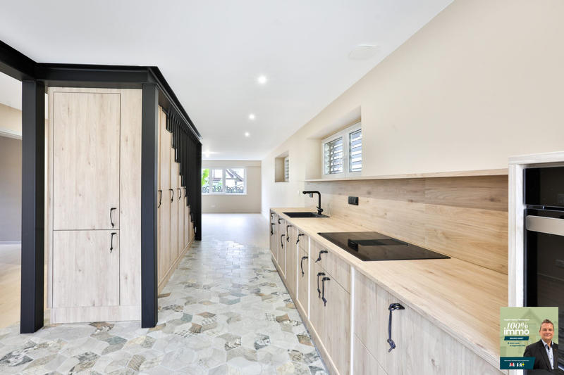 Maison - 179 m² - 6 pièces