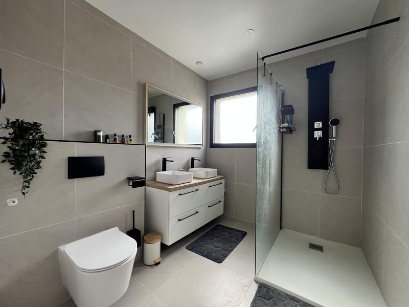 Maison contemporaine - 145 m² - 7 pièces