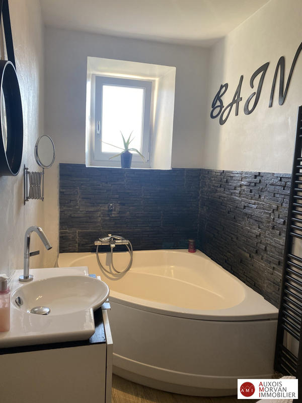 Maison ancienne - 151 m² - 6 pièces