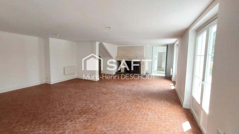 Maison - 230 m² - 8 pièces