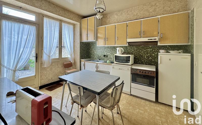 Maison - 182 m² - 10 pièces