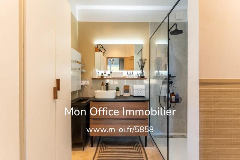 Maison - 185 m² - 7 pièces