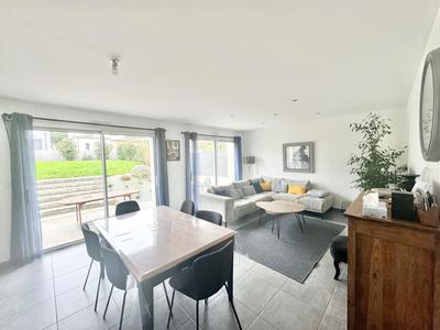 Maison - 102 m² - 5 pièces