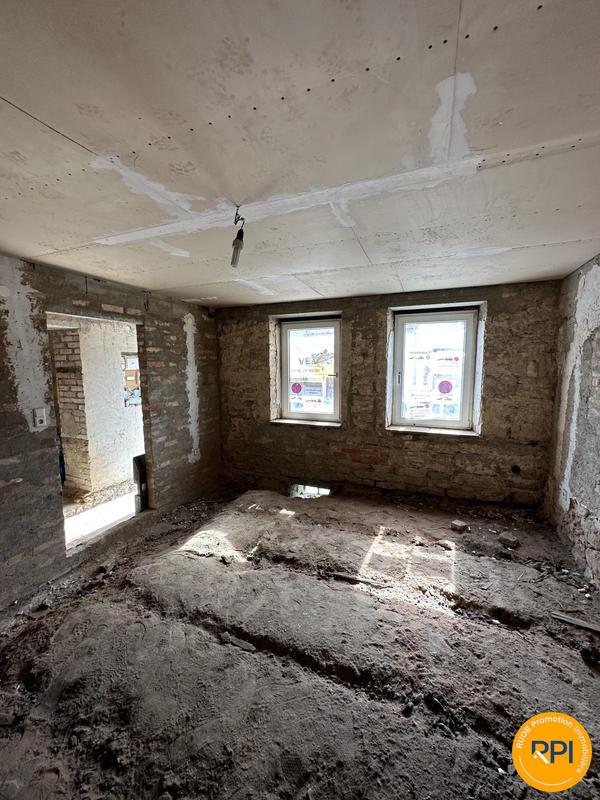 Maison - 210 m² - 7 pièces