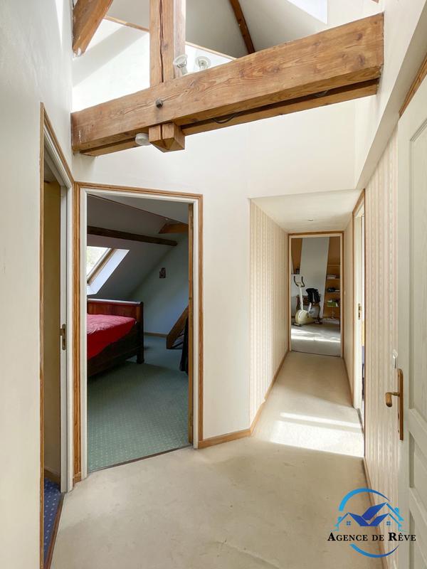 Maison - 200 m² - 6 pièces