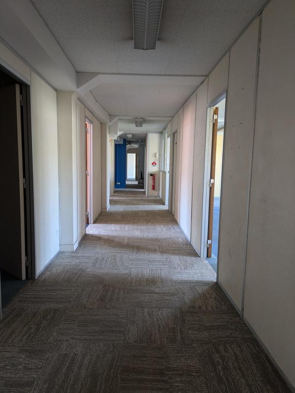Bureau - 300 m²