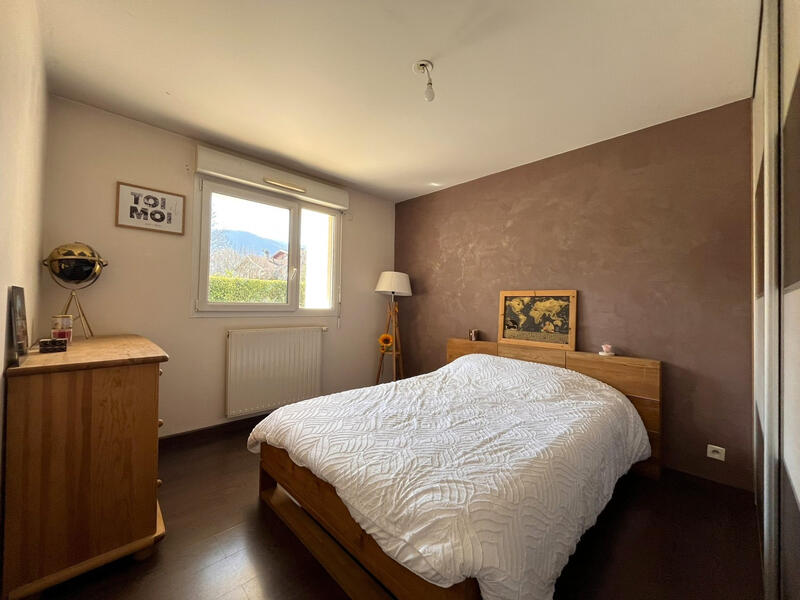 Appartement - 90 m² - 4 pièces