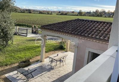 Villa - 184 m² - 8 pièces