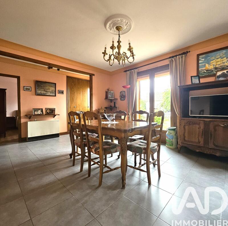 Maison - 121 m² - 5 pièces