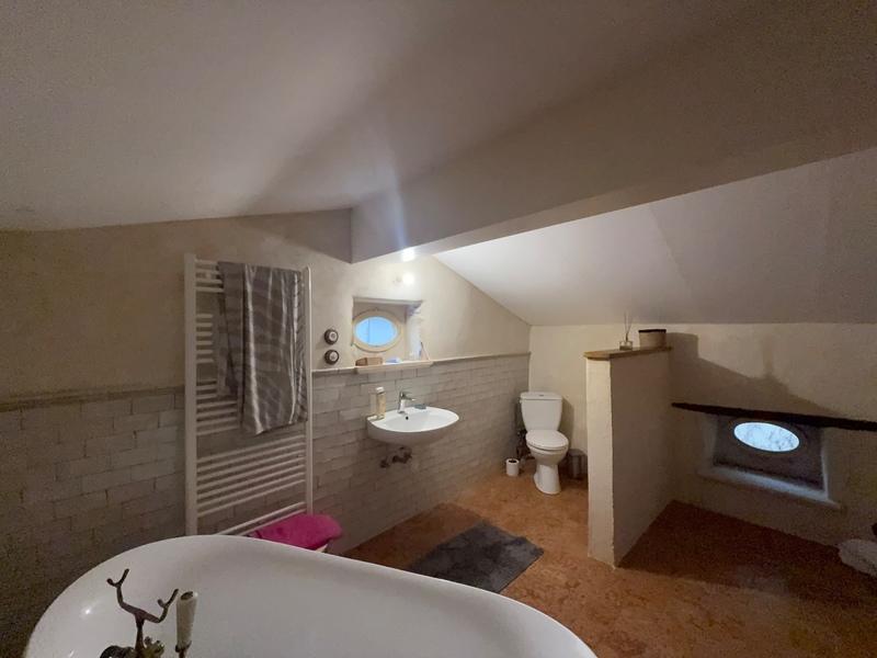 Maison - 145 m² - 7 pièces