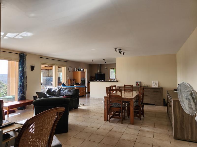 Maison - 123 m² - 6 pièces