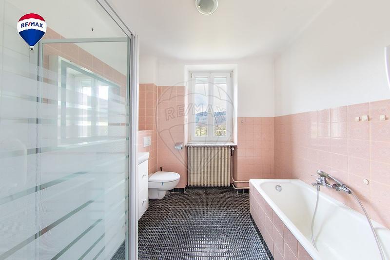 Maison - 206 m² - 9 pièces