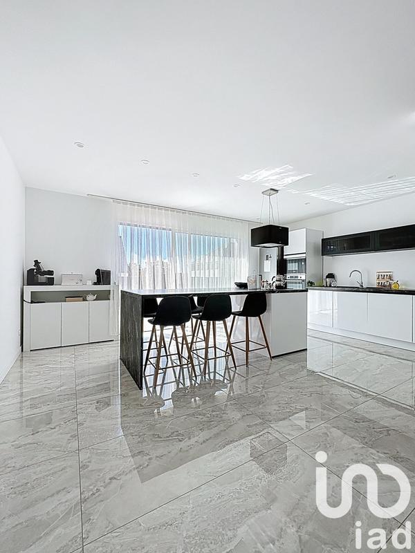 Maison - 111 m² - 4 pièces