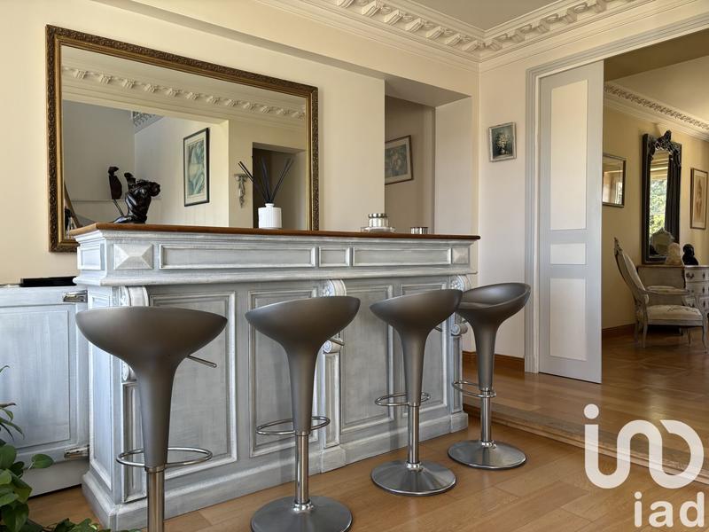 Maison - 455 m² - 12 pièces