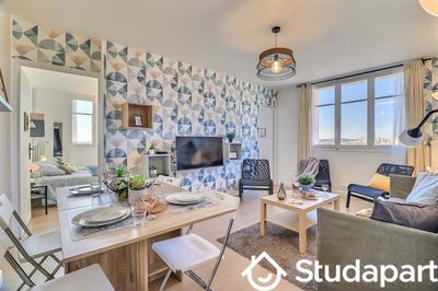 Chambre - 11 m² - 1 pièce