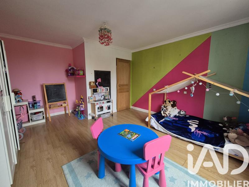 Maison - 186 m² - 8 pièces