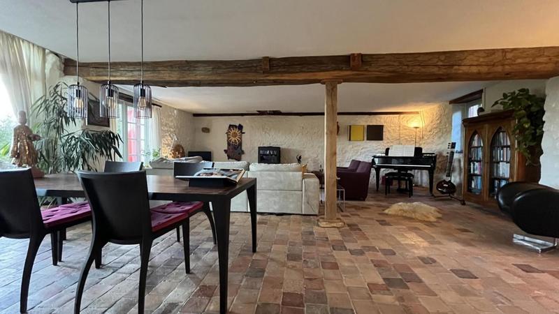 Fermette - 200 m² - 5 pièces