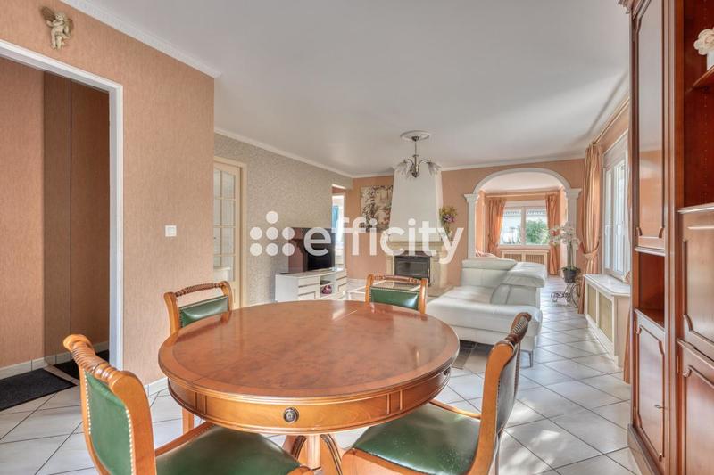 Pavillon - 155 m² - 7 pièces