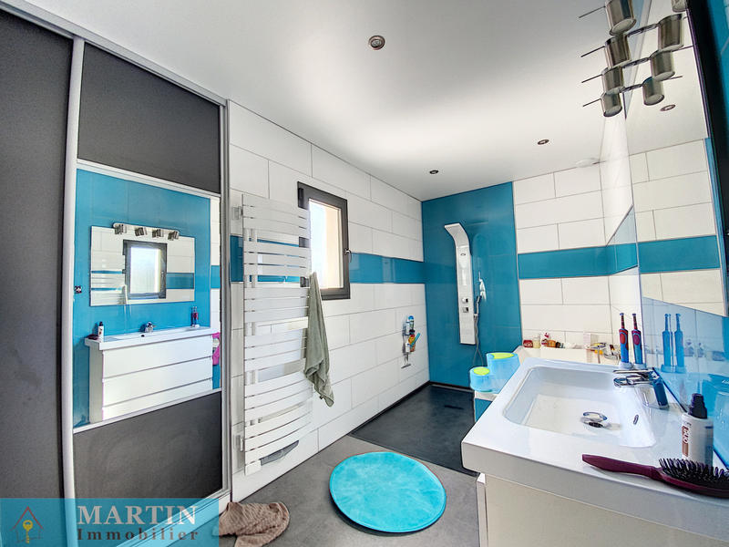 Villa - 200 m² - 6 pièces