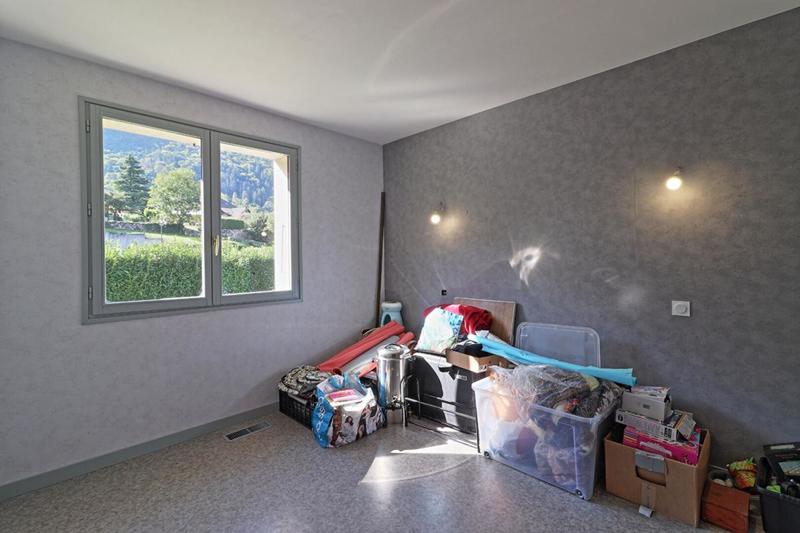 Maison - 97 m² - 4 pièces