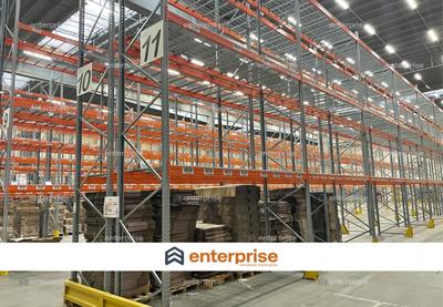 Entrepôt - 4 966 m²