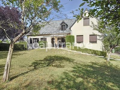 Maison - 212 m² - 8 pièces