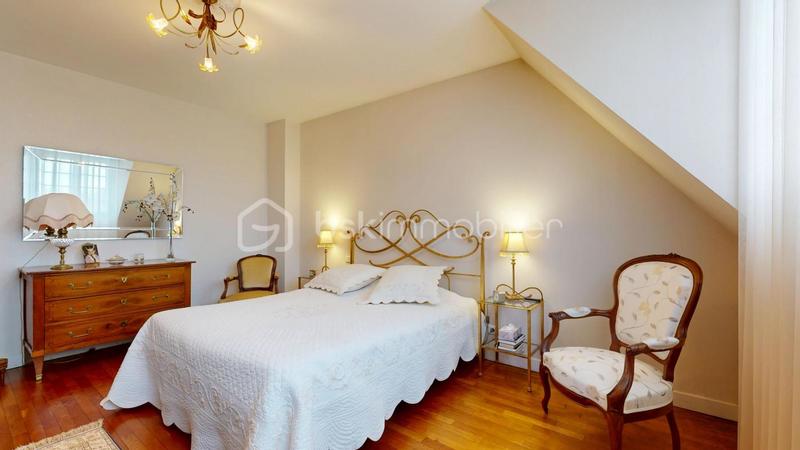 Maison de ville - 194 m² - 8 pièces