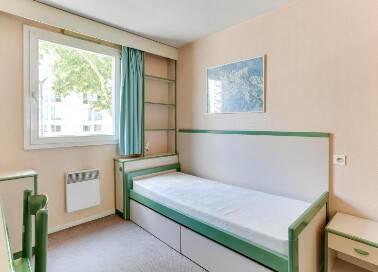 Chambre - 12 m² - 1 pièce