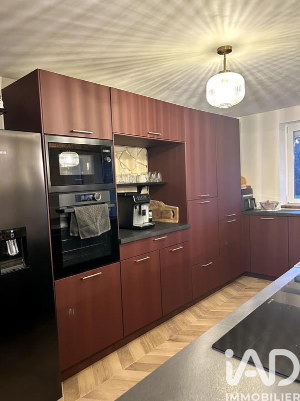 Maison - 210 m² - 5 pièces