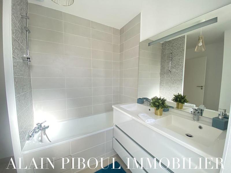 Maison traditionnelle - 87 m² - 4 pièces