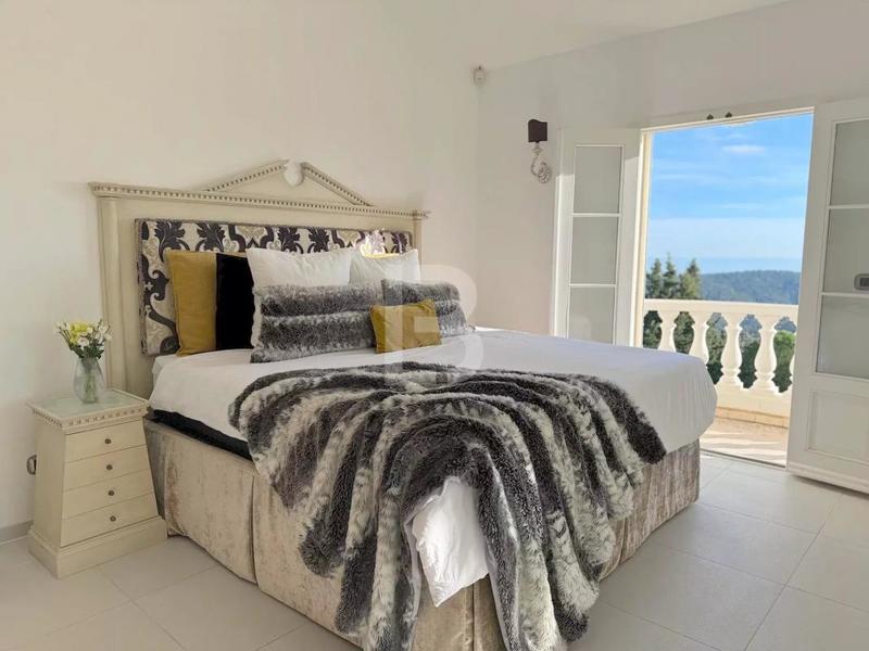 Villa - 385 m² - 11 pièces