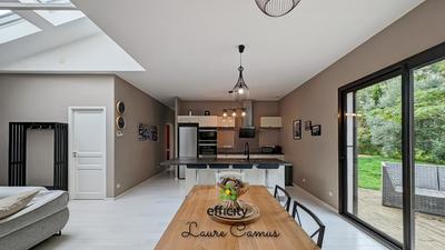 Maison - 135 m² - 6 pièces