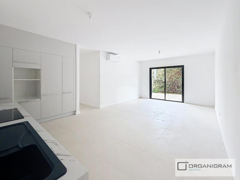 Appartement - 75 m² - 3 pièces