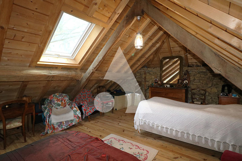 Maison - 135 m² - 2 pièces