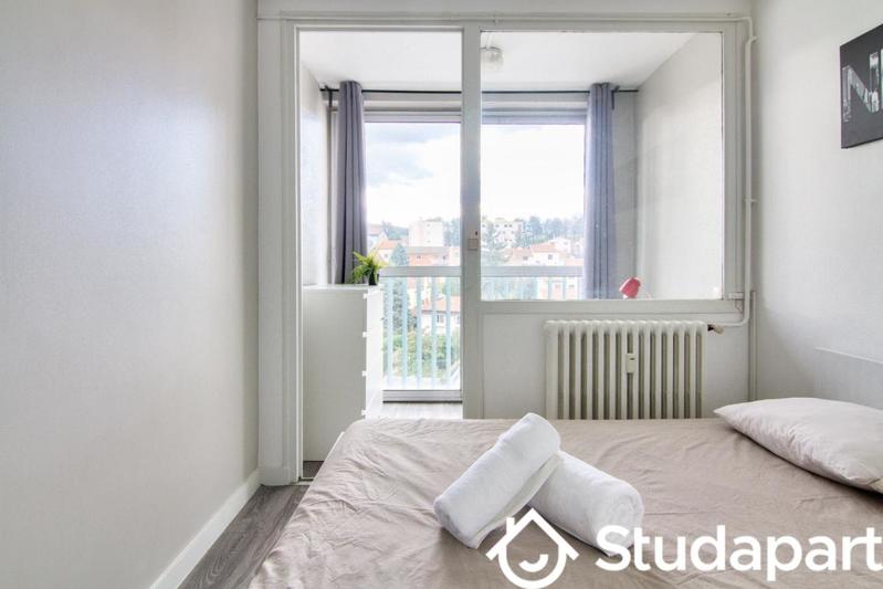 Chambre - 12 m² - 1 pièce