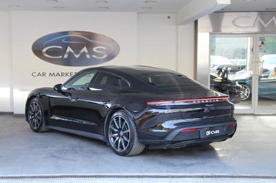 Porsche taycan 476 ch avec batterie performance plus