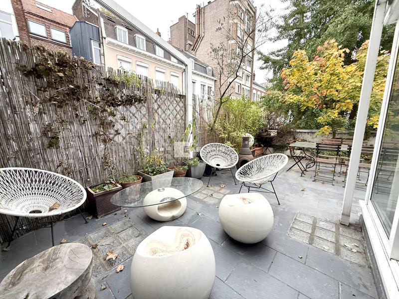 Maison - 207 m² - 9 pièces